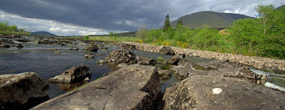 Bridge Of Orchy Hotel Exterior foto